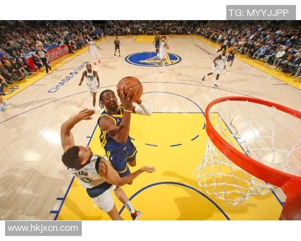 达拉斯独行侠主场迎战金州勇士，库里与东契奇巅峰对决